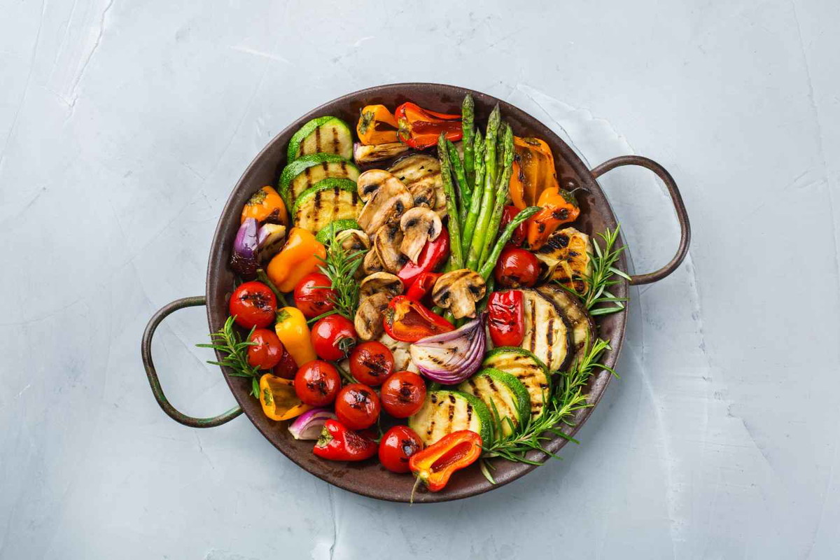 Steamed Vegetable Salad with Herb Sauce