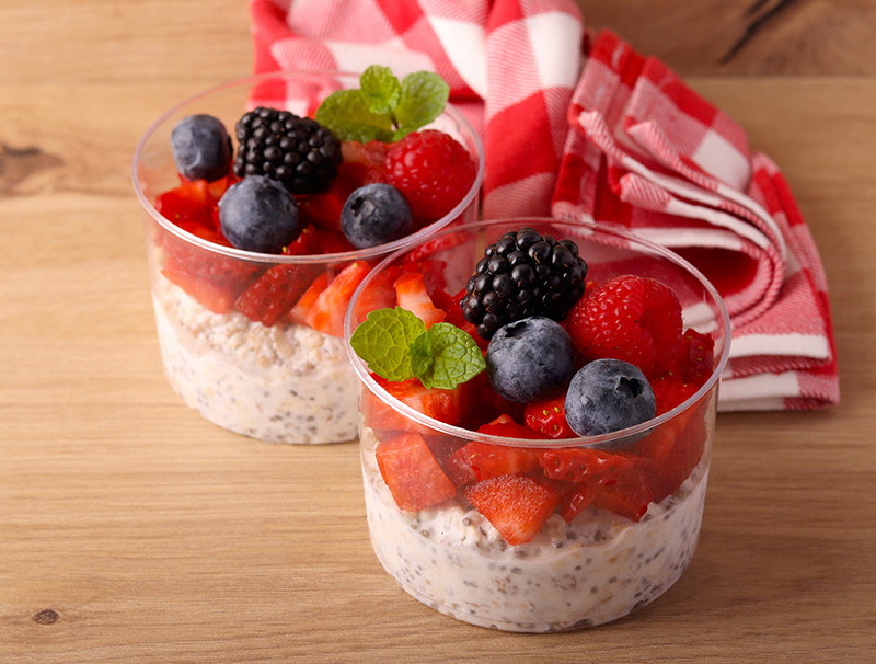 Rezept: Kefir Overnight Oats mit Chiasamen und Früchten