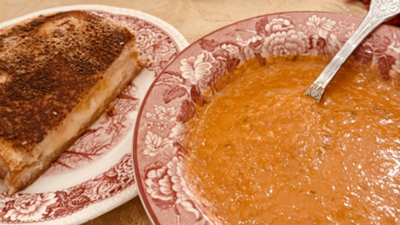 Image of Regina's Tomato Basil Soup