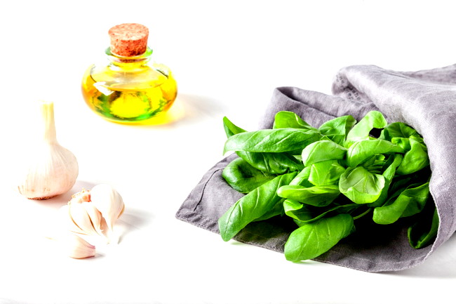 Image of Garlic Avocado Oil With Basil