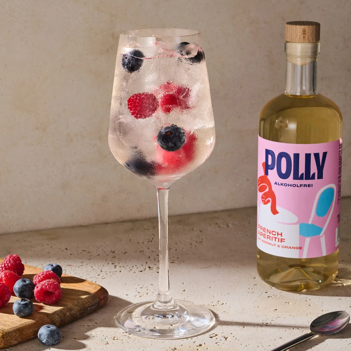 Alkoholfreier Wildberry Spritz