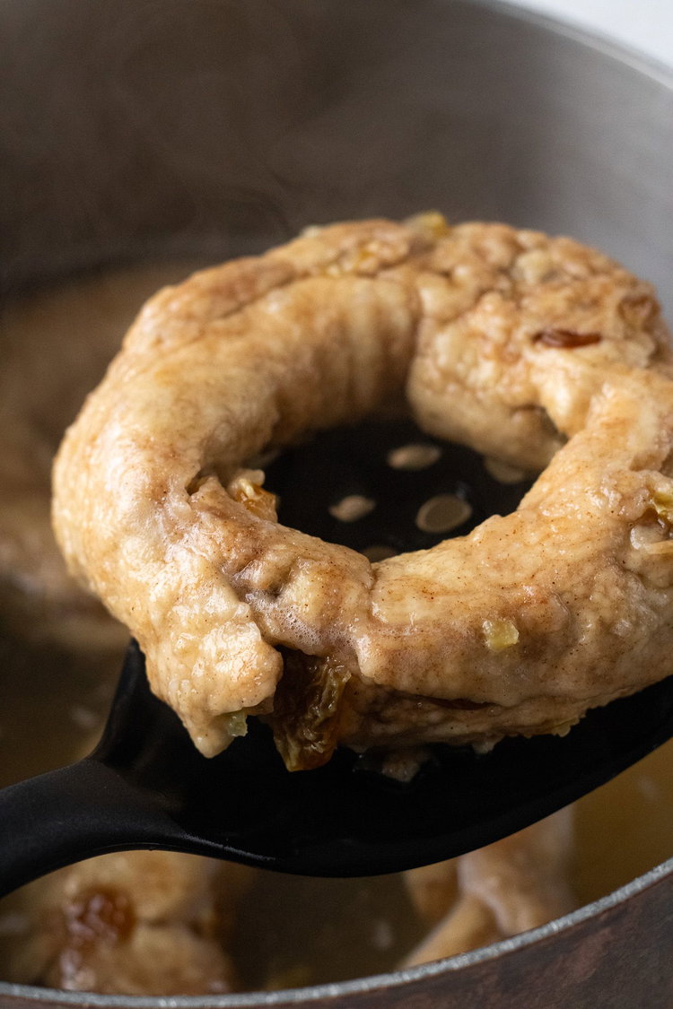 Image of Boil your bagel in the water/honey mixture for 1 min...