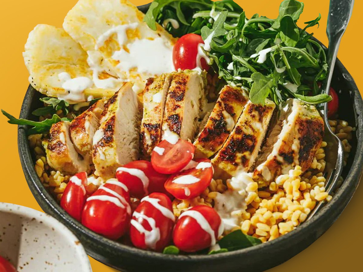 https://images.getrecipekit.com/20260129224932-mediterranean-20rice-20bowl-20with-20chicken-20-low-20carb.jpg?aspect_ratio=4%3A3&quality=90