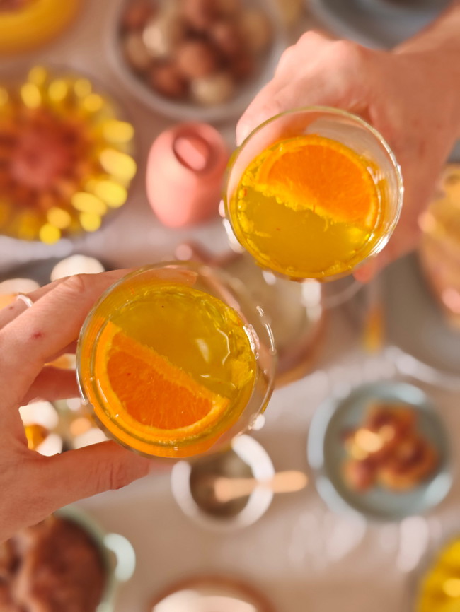 Saffraan-sinaasappel limonade