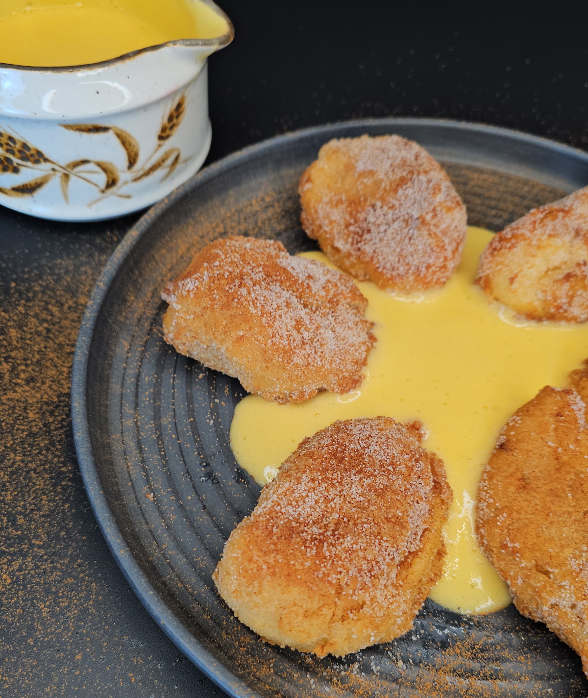Kartäuserklöße mit Weißweinschaumsauce (Schoddosoß)