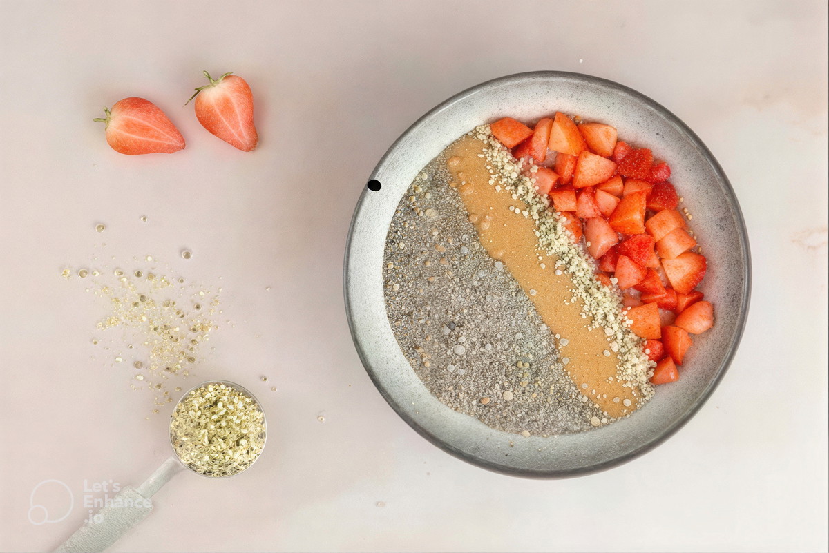 Strawberry Breaky met chia en amandeldrink