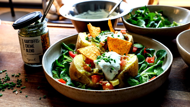 Image of Gefüllte Kartoffeln mit Kartoffel-Creme-Dip