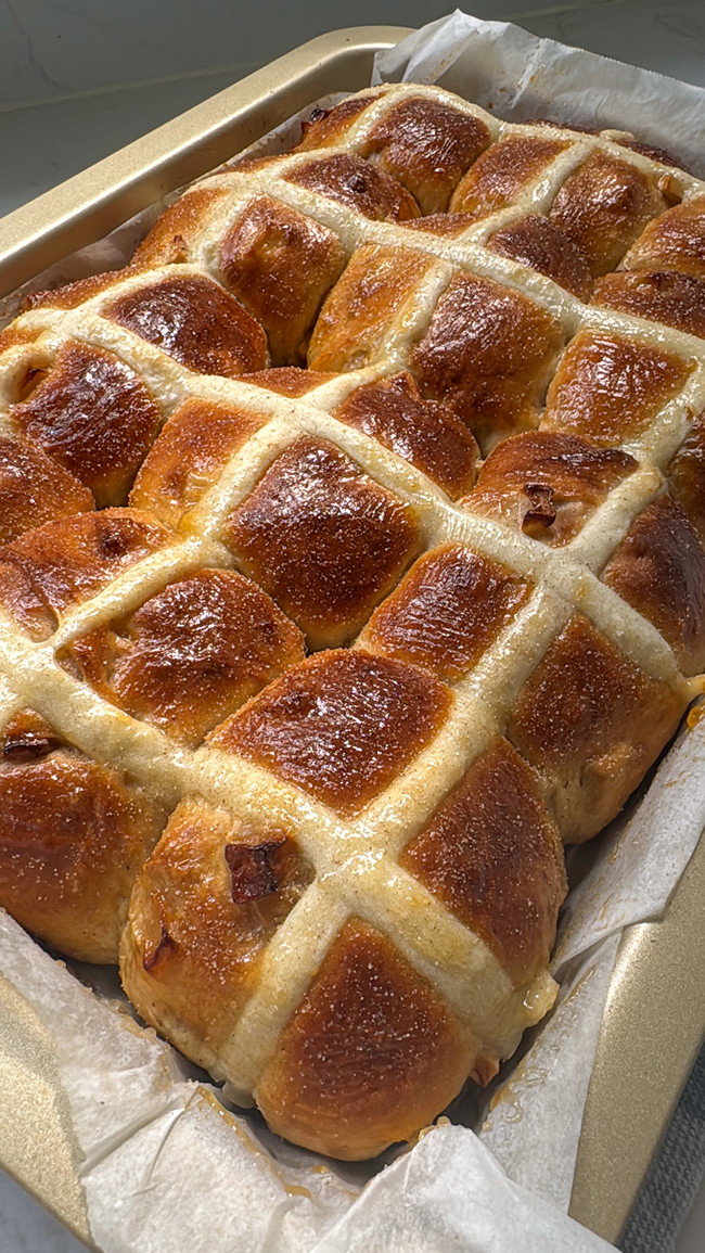 Apple & Cinnamon Hot Cross Buns Recipe - Easter Recipe