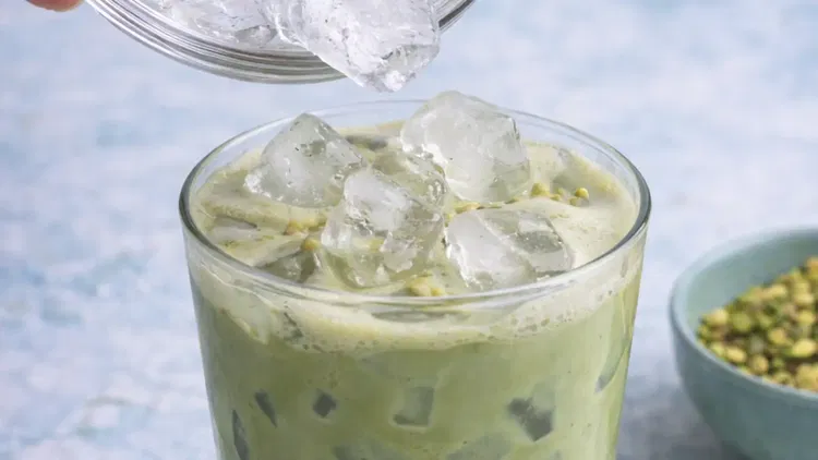 Image of For a hot version, simply pour the steamed milk directly...