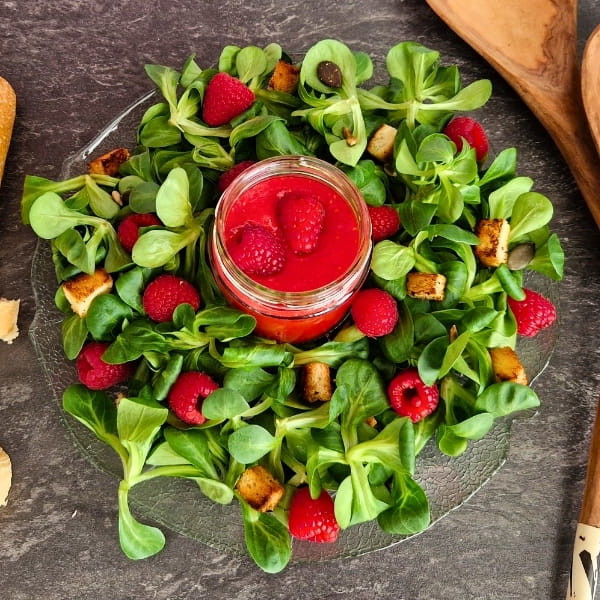 Dressing fr Feldsalat: Fruchtiges Himbeerdressing