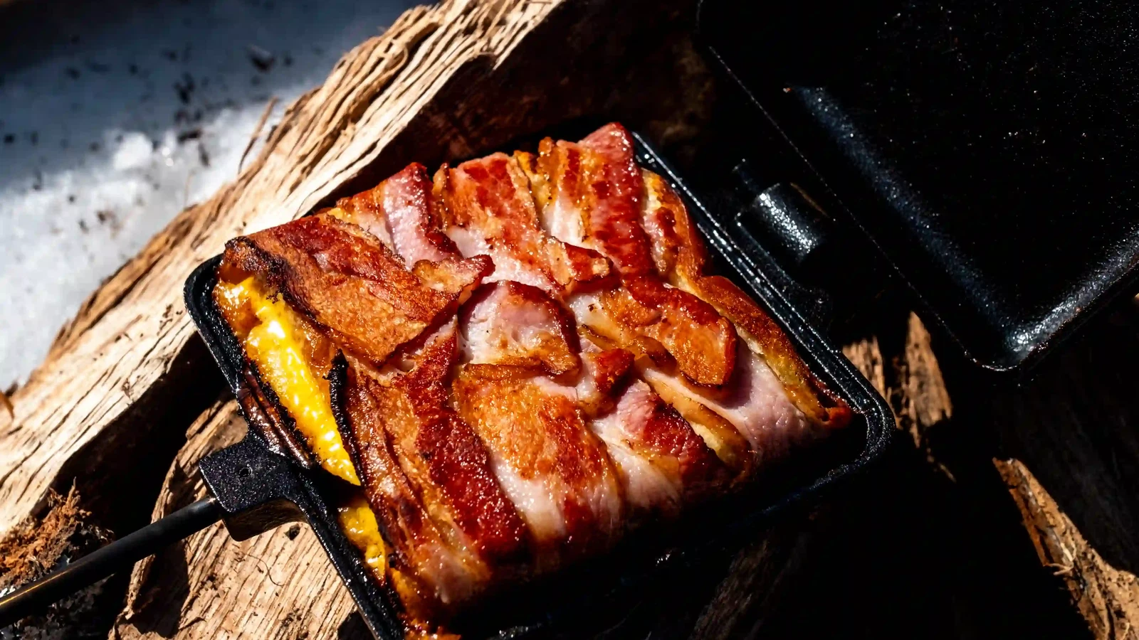 Image of Pineapple Bacon Sandwich aus dem Petromax Sandwich-Eisen