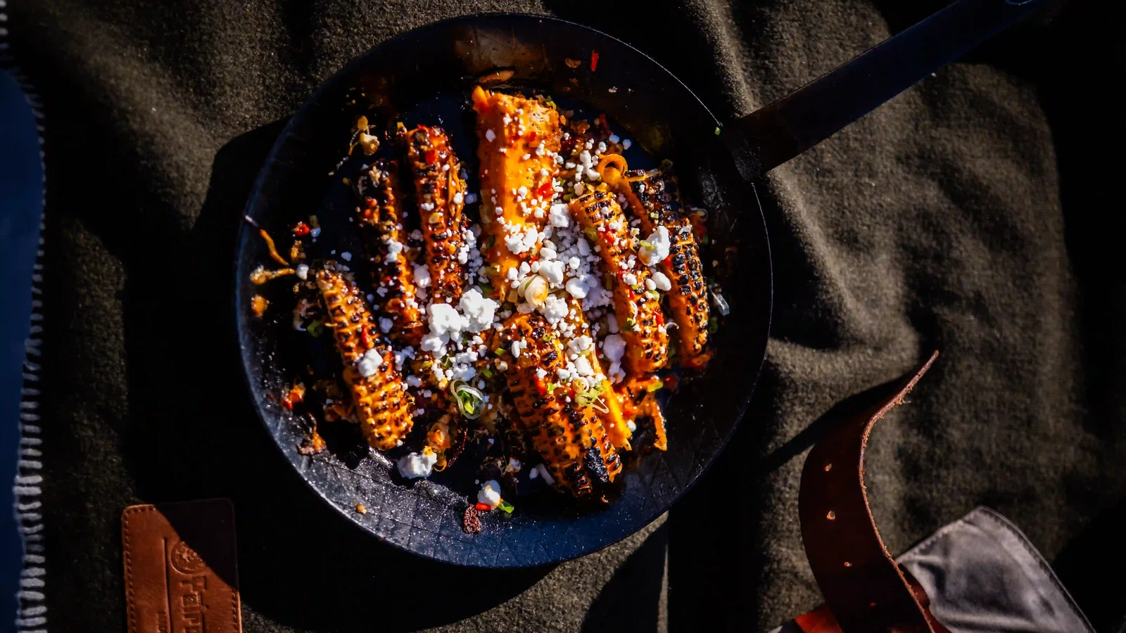 Image of Charred Corn Ribs vom Atago mit Calabrian Chili – Estragon Zitronen Vinaigrette