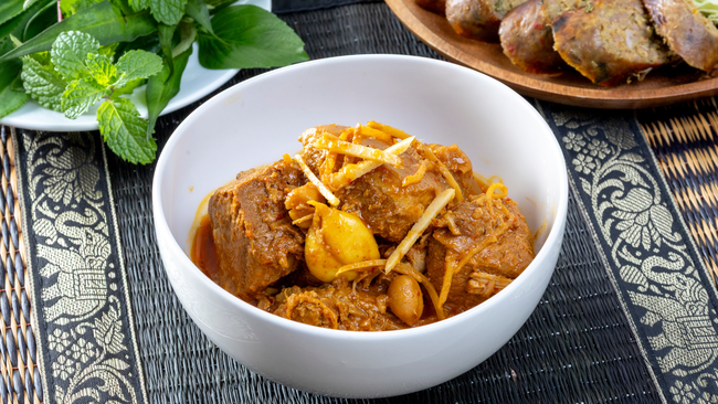 Kaeng Hung Lay (Shan Pork Belly Curry) 