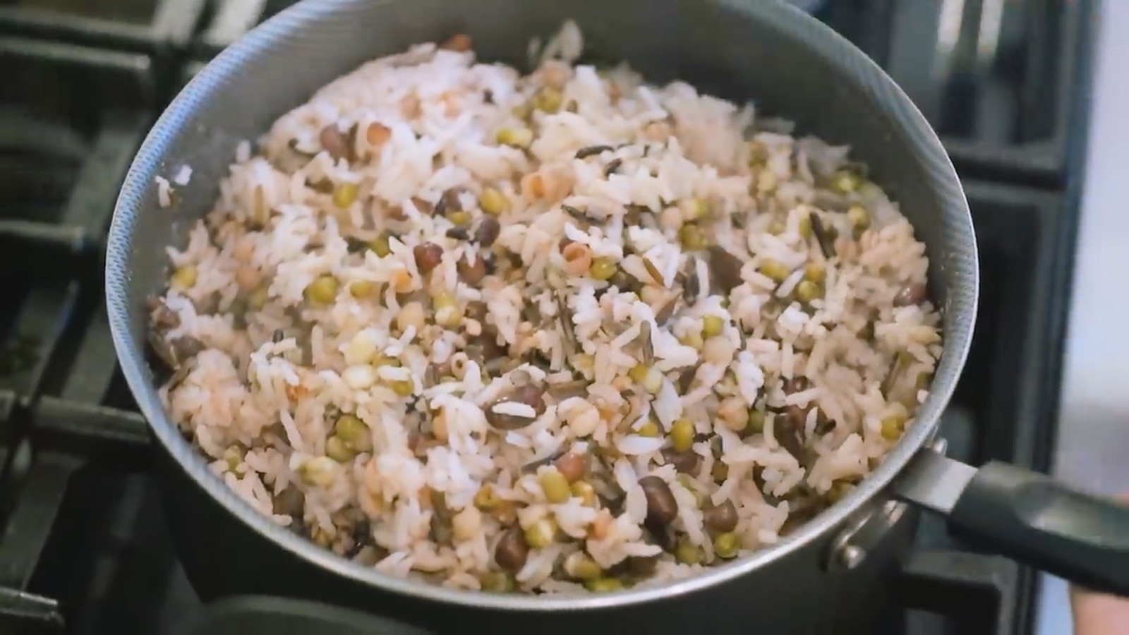 Multi-grain rice (五谷丰登饭)