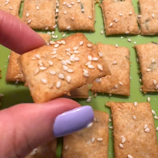 Rosemary and Sea Salt Sourdough Crackers (Using Sourdough Discard) 