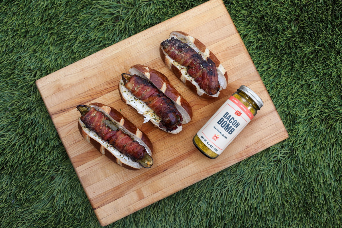 Jalapeno Popper Hot Dogs