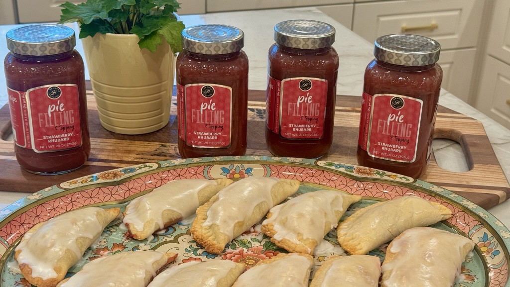 Image of Strawberry Rhubarb Hand Pies
