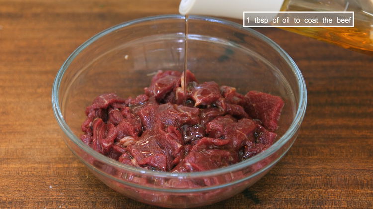 Image of Drizzle in 1 tbsp of cooking oil and stir to...