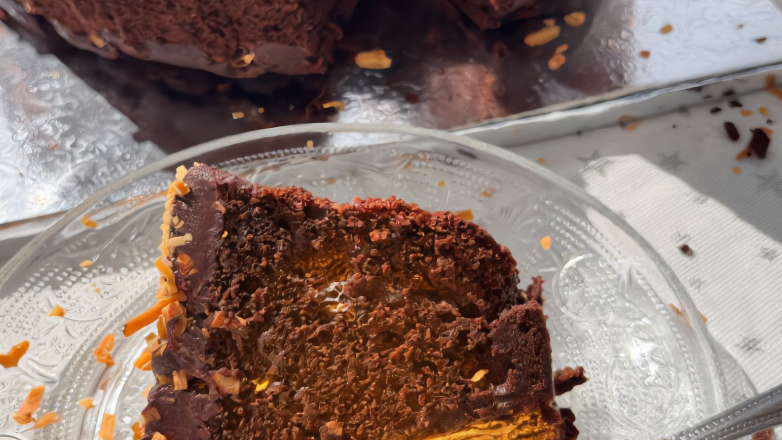 Image of 🍫 עוגת שוקולד קונדיטורית גבוהה, אוורירית ולחה (ללא חלמונים)