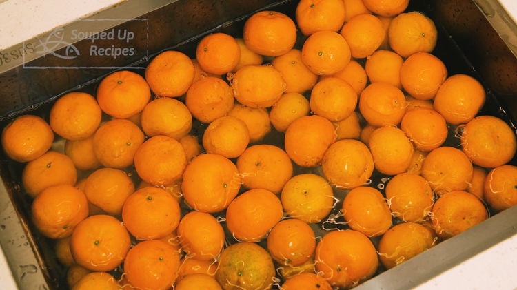 Image of Fill you sink with water. Add the salt and baking...