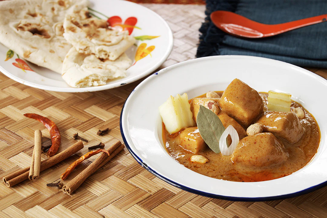 Chicken and Thai Massaman Curry Sauce
