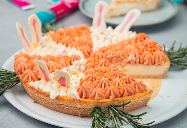 Image of Farbenfroher Oster-Käsekuchen