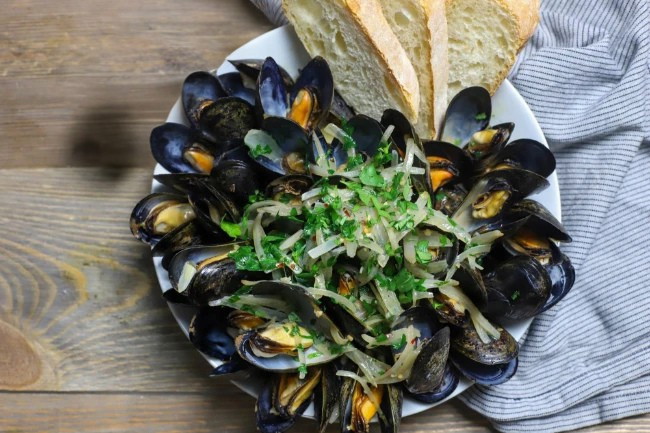 Mussels with Bourbon Butter