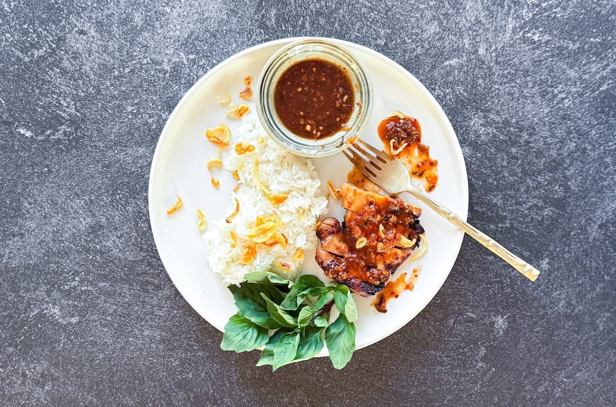 Sriracha Chicken with Sticky Rice | A Bold Thai-Inspired Dish to Spice Up Your Day