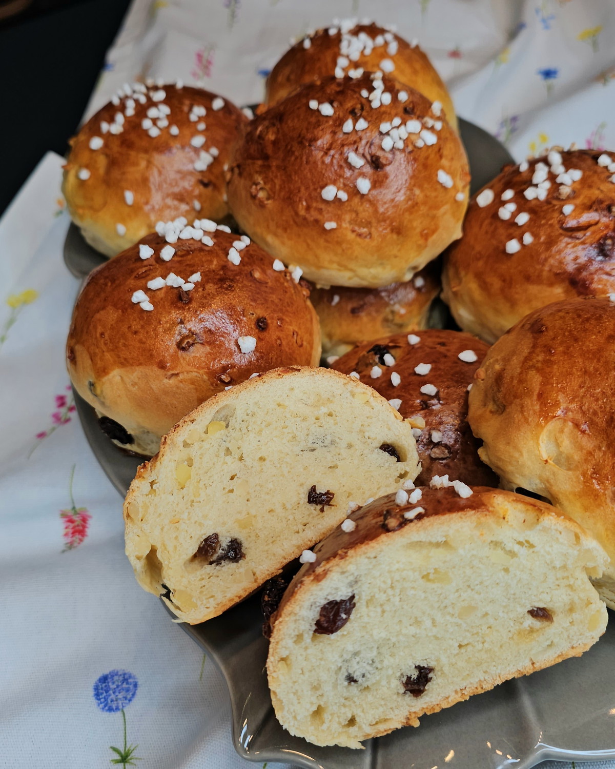 Die fluffigsten Osterweckle – einfach & unglaublich lecker