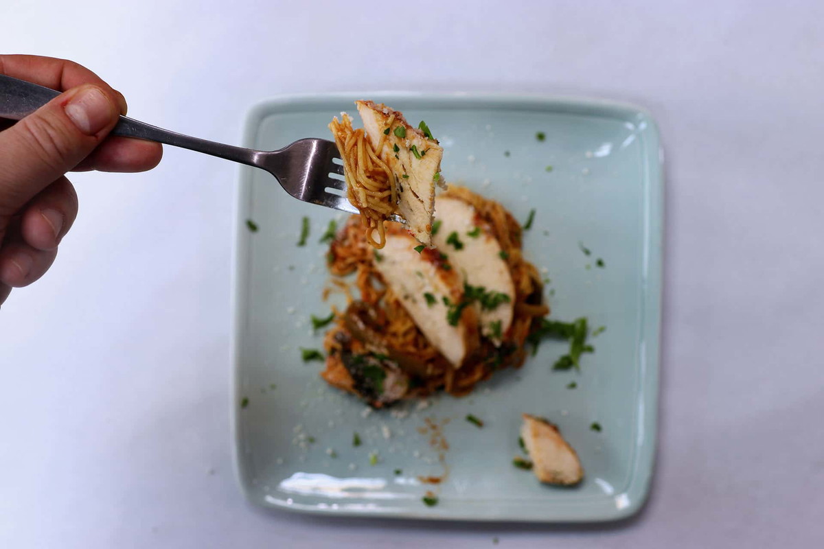 Slow Cooker Chicken and Pasta