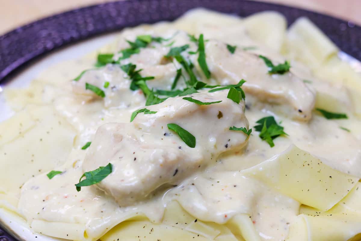 Slow Cooker Creamy Italian Chicken