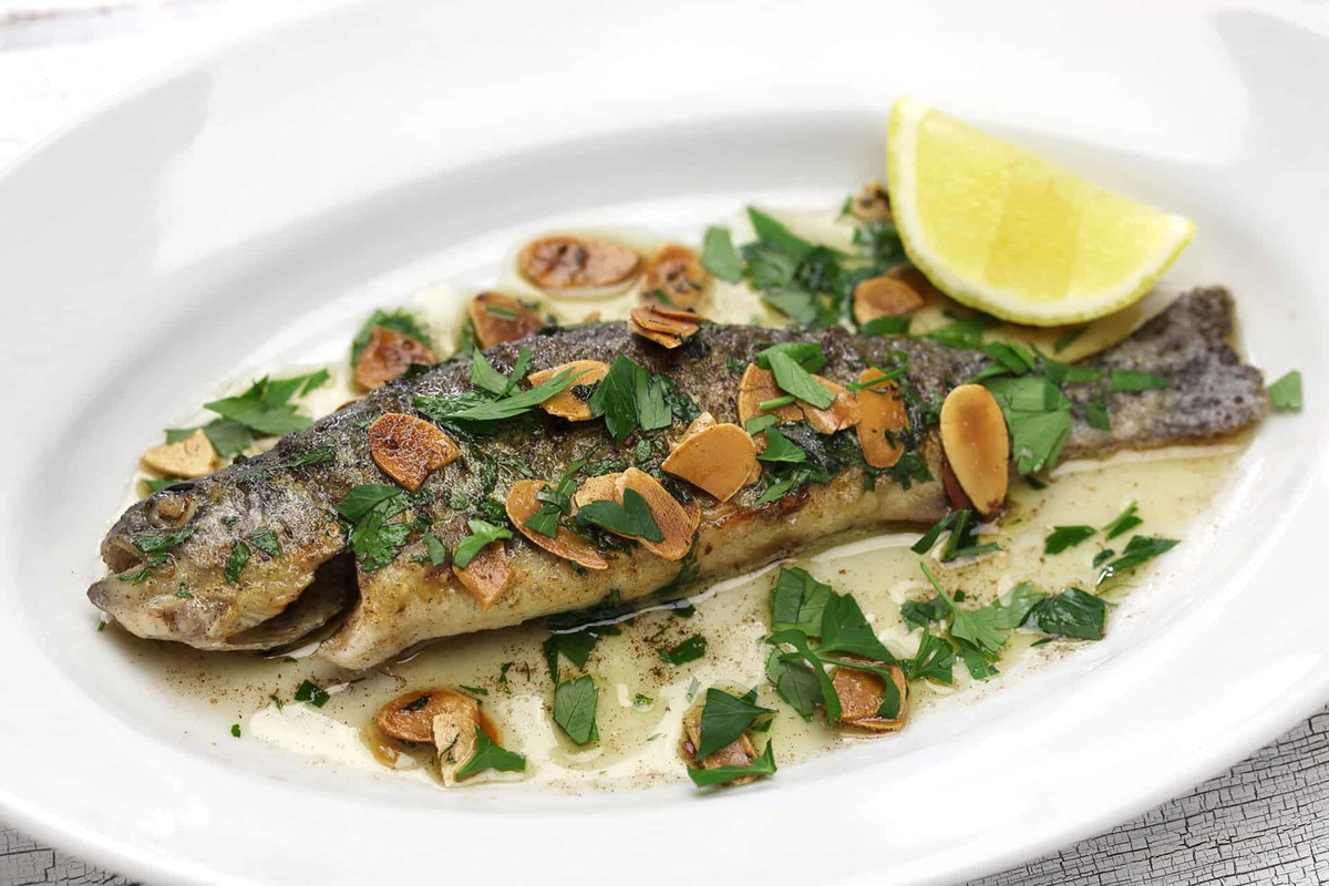 Trout with Almonds (Forelle mit Mandeln)