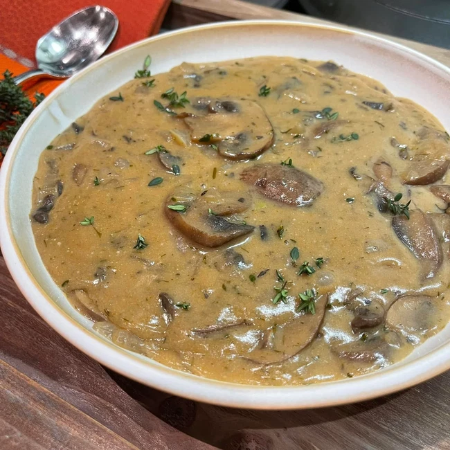 HUNGARIAN MUSHROOM SOUP