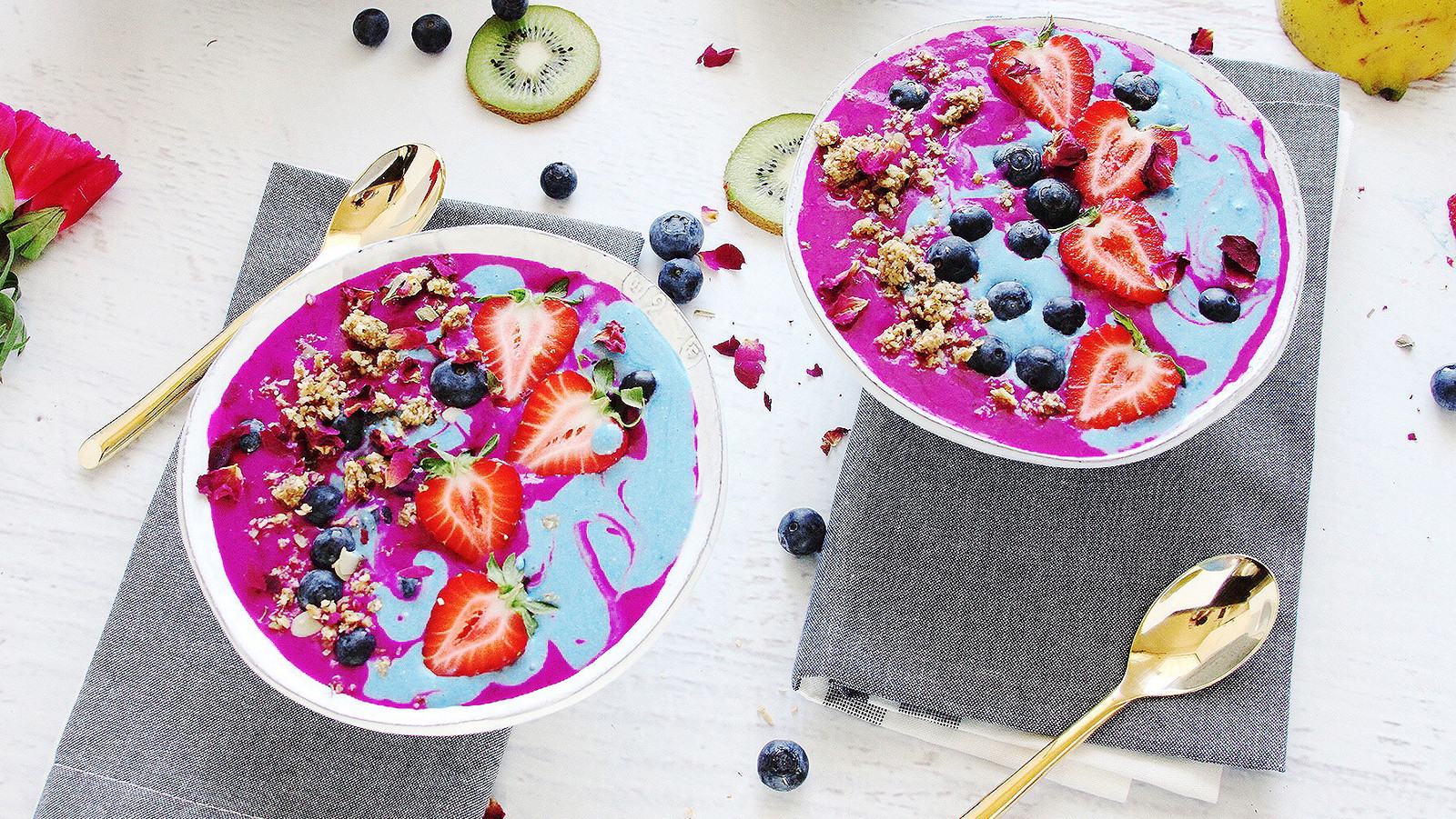 Image of Unicorn Pitaya Smoothie Bowls