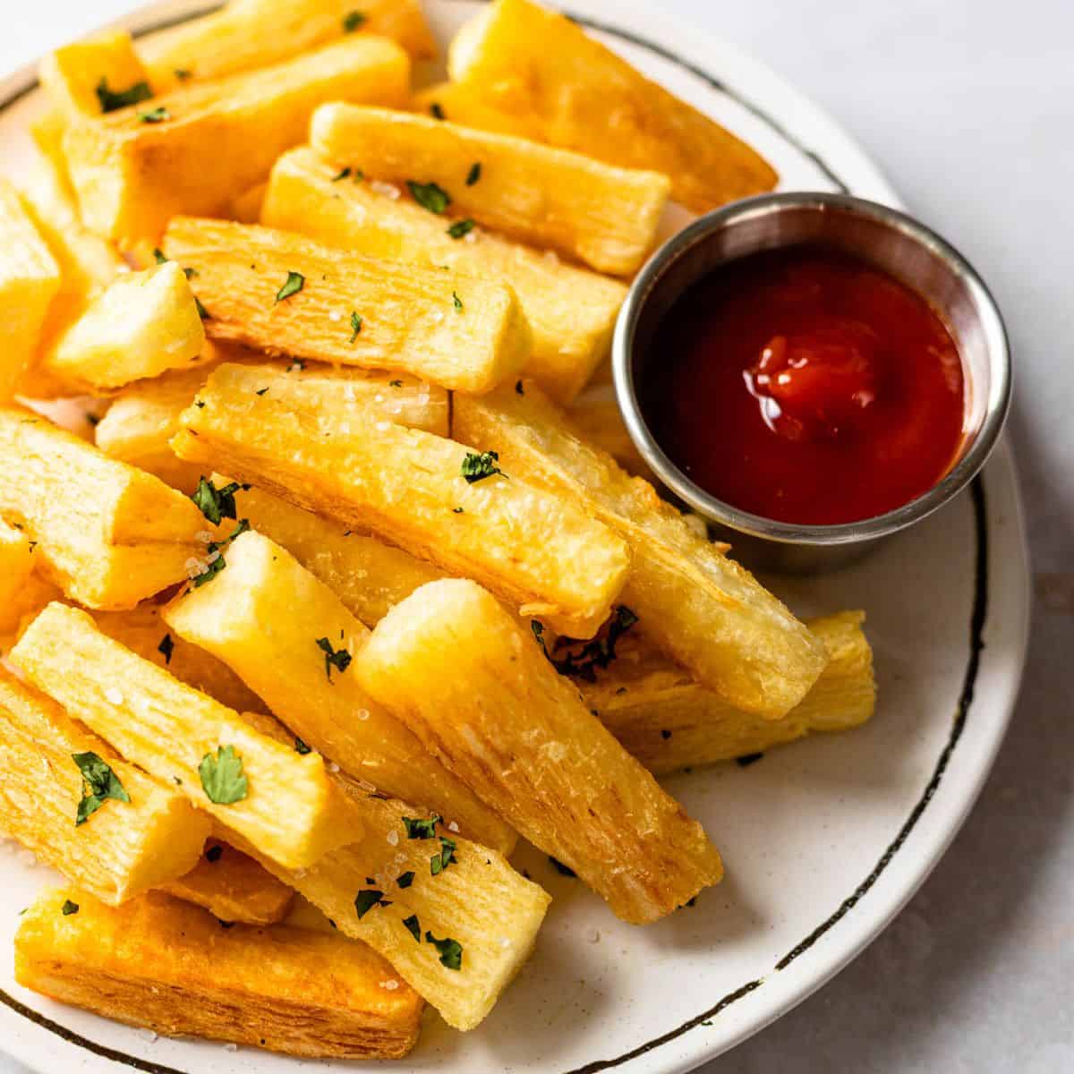 Crispy Fried Mandioca with Garlic and Herbs