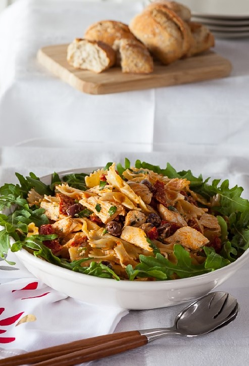 Chicken Pasta Salad with Roasted Capsicum Dressing
