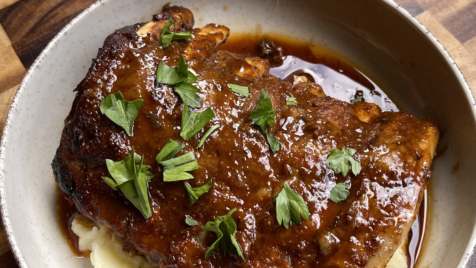 Slow Cooker Sticky Honey Garlic BBQ Pork Ribs
