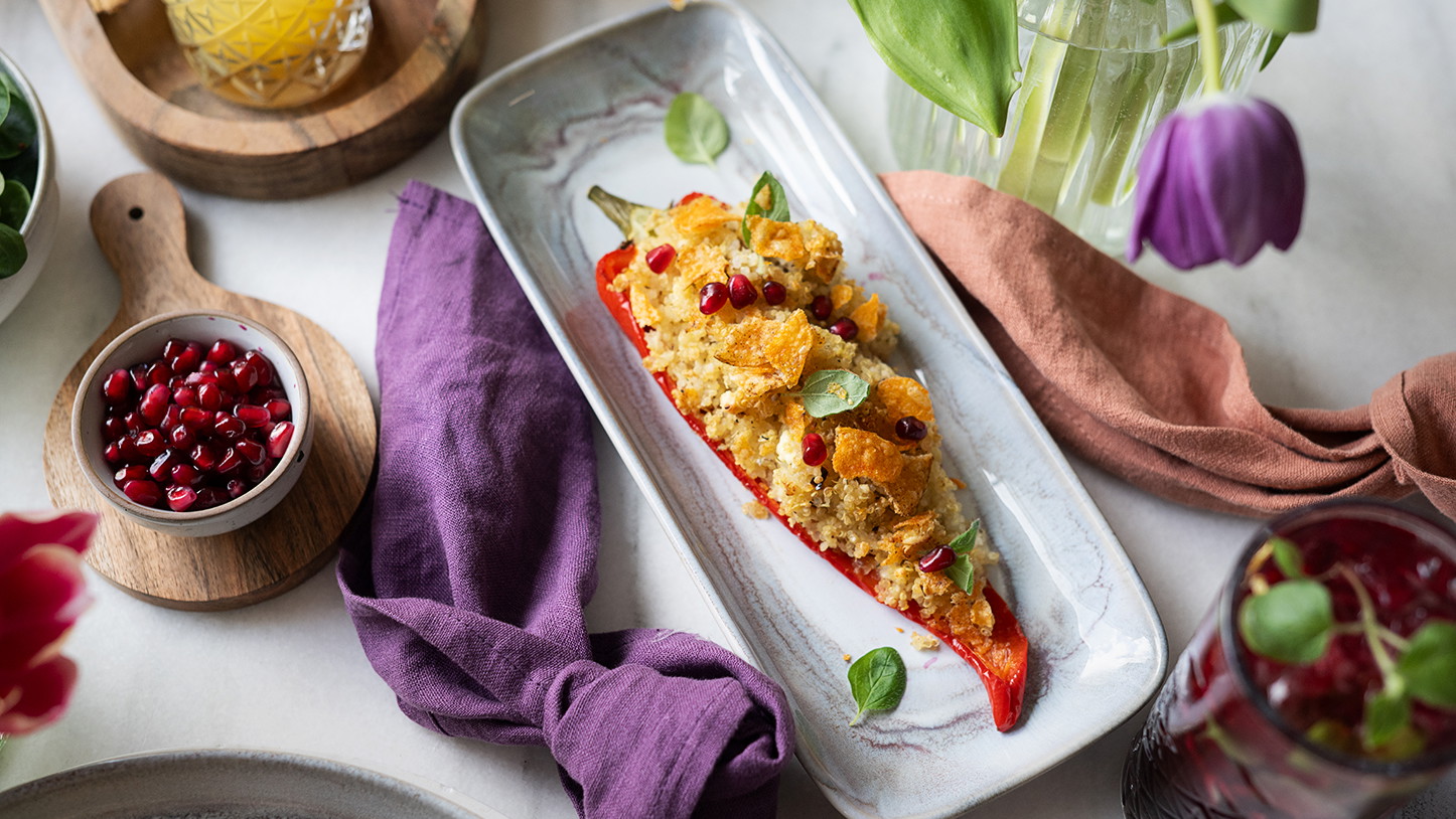 Gefüllte Spitzpaprika mit Couscous und Feta