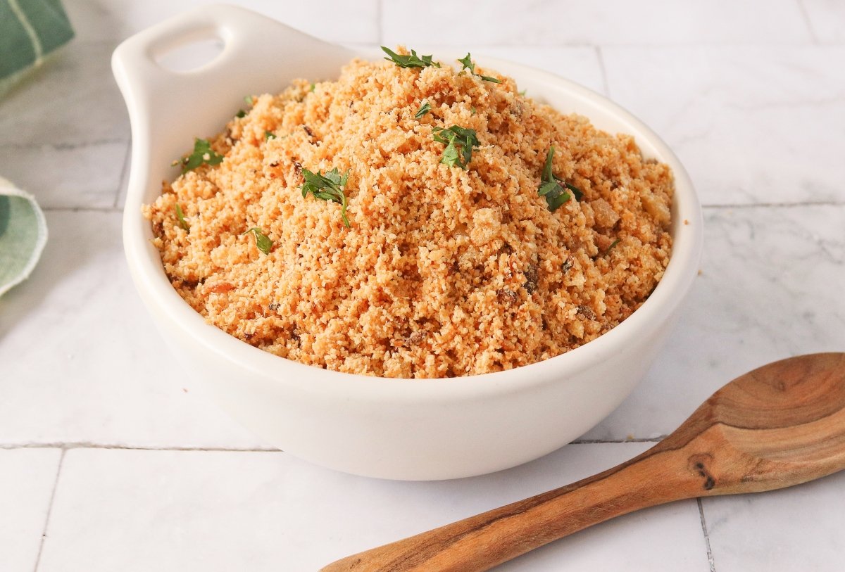 Easy Brazilian Farofa with Vegetables