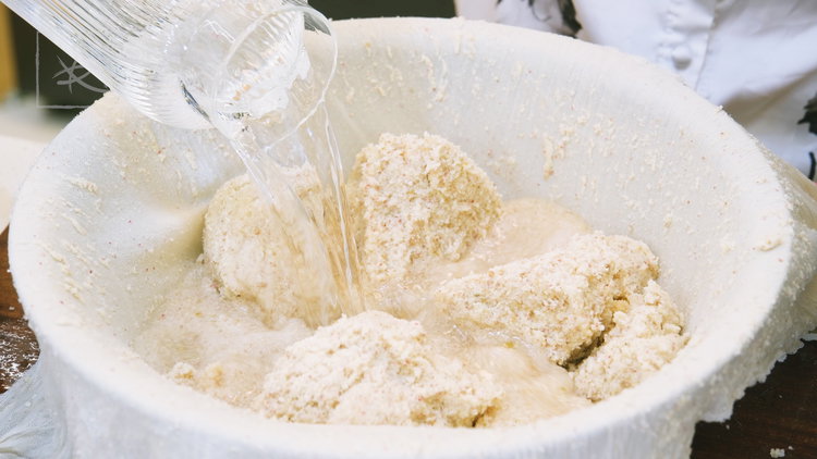 Image of Add more water to the pulp, mix well, and repeat...