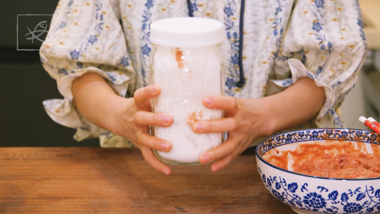 Image of Place the coarse sweet potato starch in a container or...