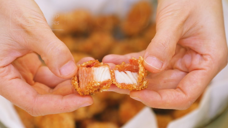 Image of Sprinkle some Jiaoyan seasoning on to the popcorn chicken to...