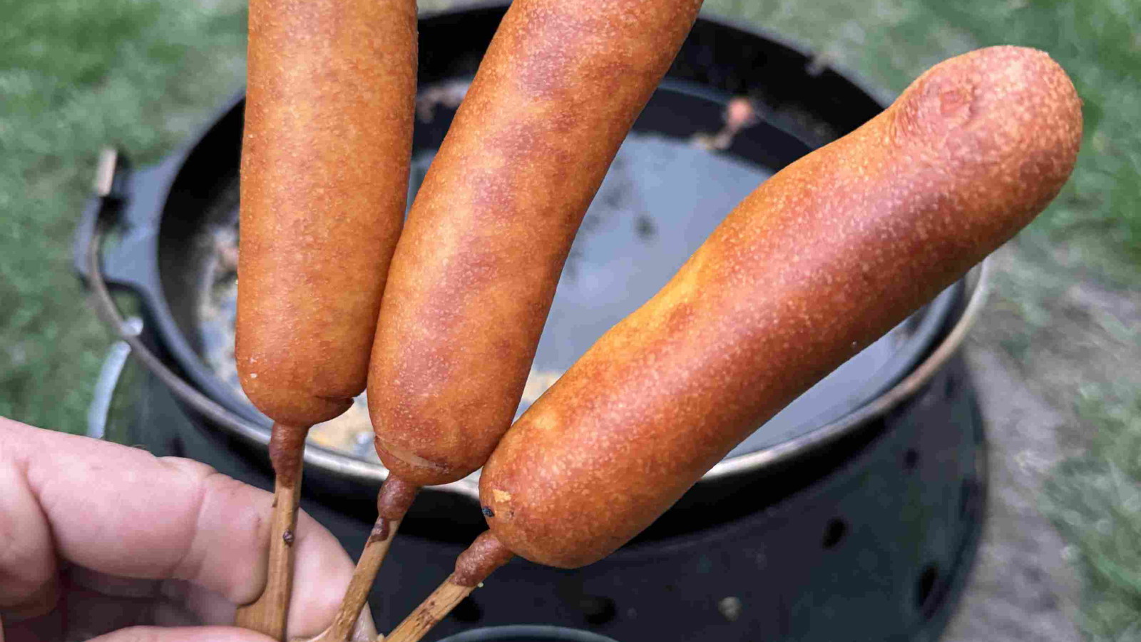 Image of Corn Dogs mit Wurst & Käse – Grillaholic Style