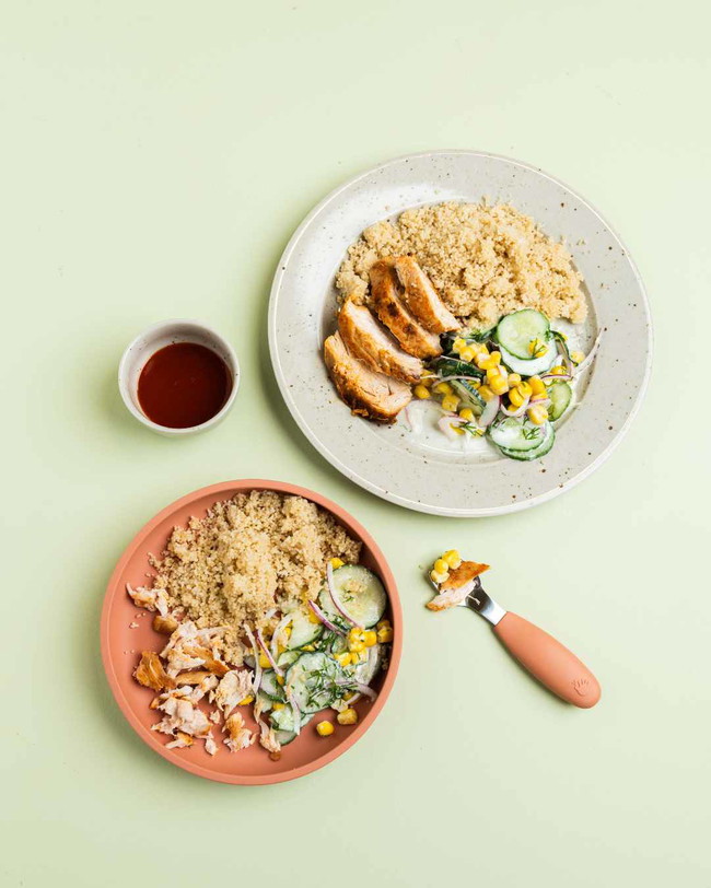 Image of Paprikakyckling  med couscous och krämig gurksallad