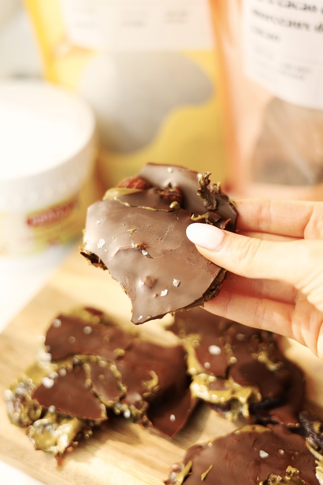 Image of Dubai Chocolate Date Bark with Pistachio Butter 