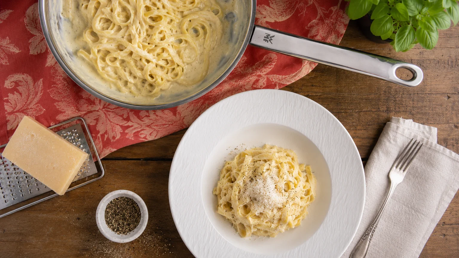 Image of Tagliatelle all'Alfredo: la pasta cremosa más famosa de Roma