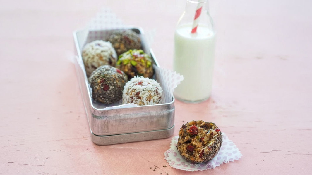Image of Chia-Oatmeal Energie-Kugeln