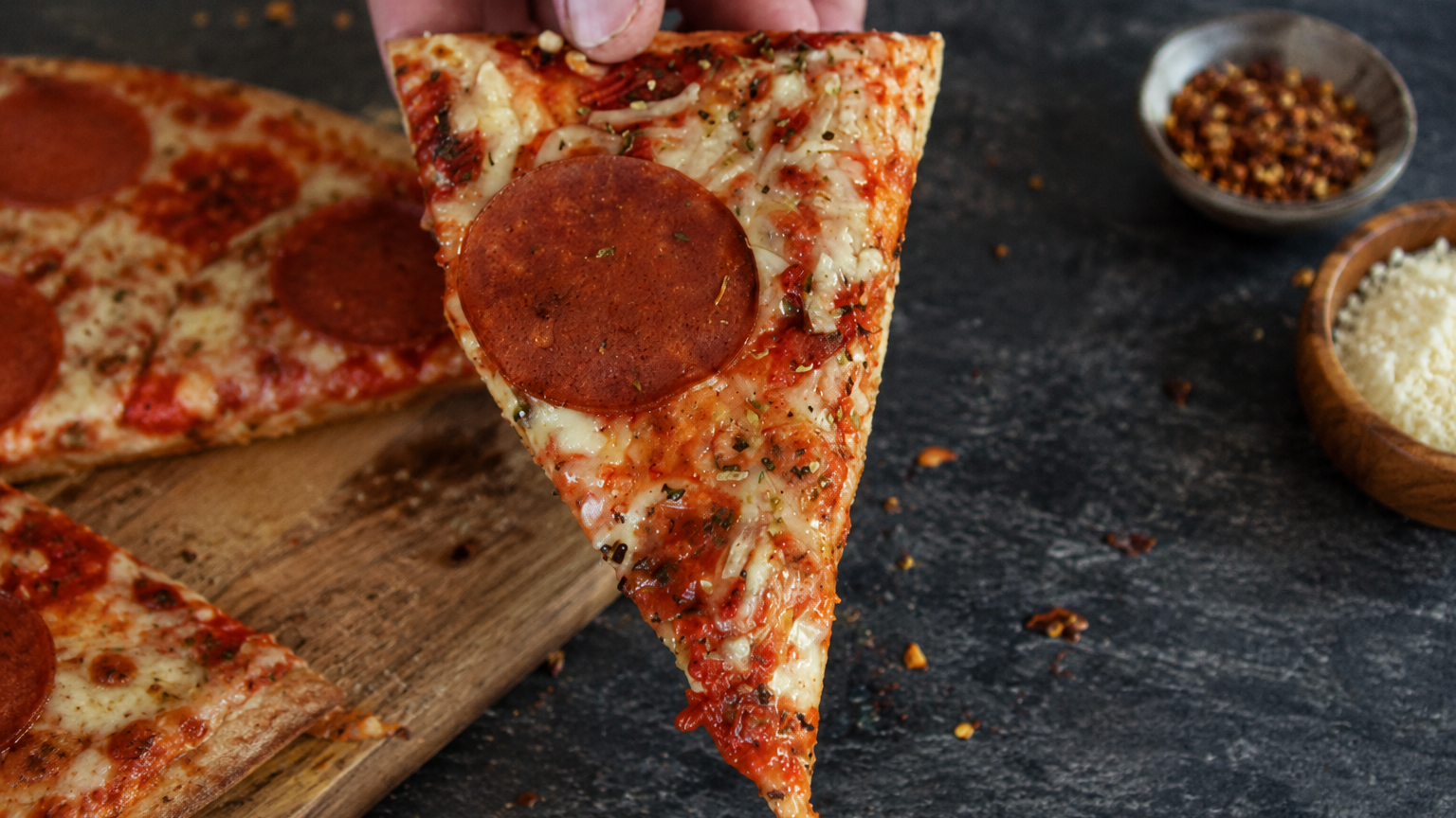 Image of Vegane High Protein Pan-Pizza | Ohne Hefeteig & in 15 Minuten
