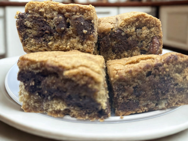 Chocolate Chip Cookie Bars with Maple Sugar (Chewy, Gooey 9-Inch Pan Bars)