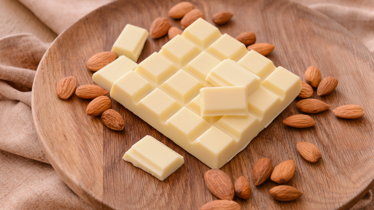 Gluten-Free White Chocolate Almond Torta